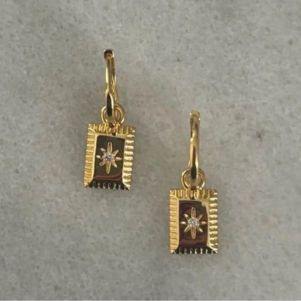 Gold Square Star Burst Crystal Pendant Huggie Hoop Dangle Earrings 

Brand New - Picture 4 of 4